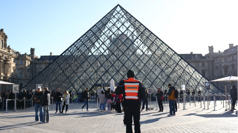 ΜΟΥΣΕΙΟ ΛΟΥΒΡΟΥ