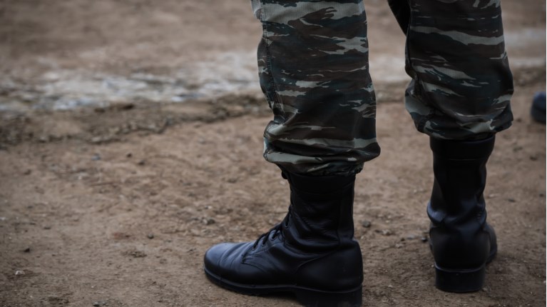 στρατιωτησ