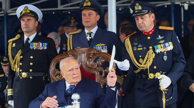 Κάρολος Παπούλιας