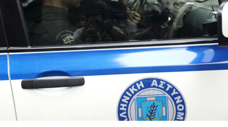 Αιματηρή συμπλοκή στο Αγρίνιο: Μαχαίρωσαν 23χρονο και τον έστειλαν στο νοσοκομείο