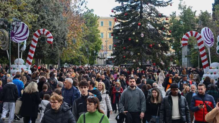 Ερχονται τέσσερις Κυριακές με ανοιχτά τα καταστήματα - Δείτε ποιες είναι