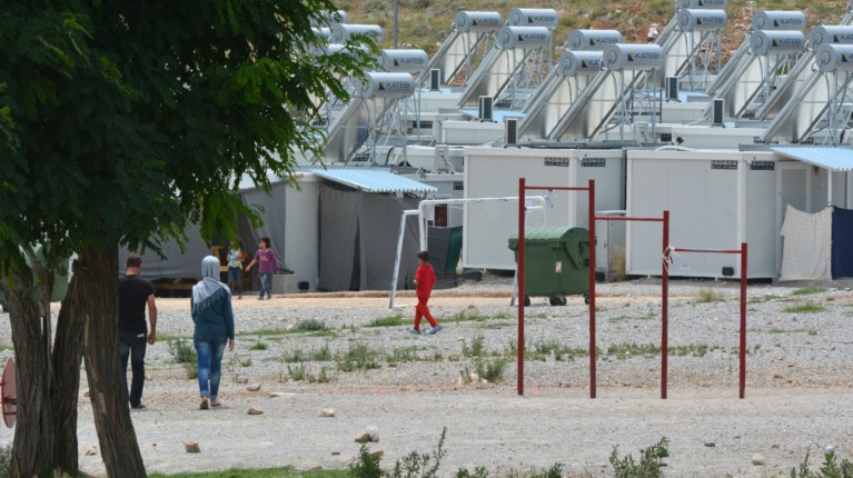 Λάρισα πρόσφυγες