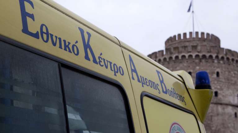 Θεσσαλονίκη: 51χρονος έχασε τις αισθήσεις του μετά το τσίμπημα εντόμου – Πώς τον επανέφερε πλήρωμα του ΕΚΑΒ