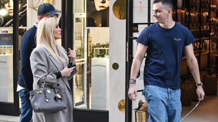 Η Κατερίνα Καινούργιου στη νέα επιχείρηση του συντρόφου της στο Παγκράτι - "Συγχαρητήρια αγάπη μου"