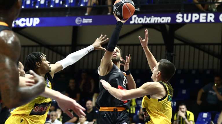 Σούπερ Καπ: Στον τελικό ο εκπληκτικός Προμηθέας Πάτρας, 84-70 την ΑΕΚ [βίντεο]