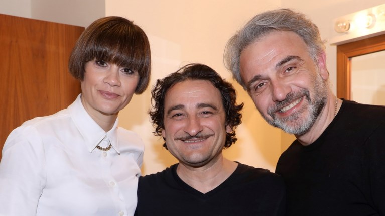 Άννα Μαρία Παπαχαραλάμπους