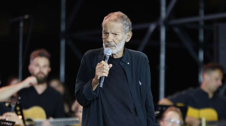 Ο Σταύρος Ξαρχάκος στηρίζει τον γιο του Μάνου Χατζιδάκι: Αγνόησαν προκλητικά τη βούλησή του - Τα υπόλοιπα είναι κουτσομπολιό