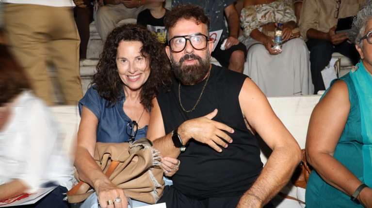 Ελευθερία Αρβανιτάκη: Βραδινή έξοδος στο Ηρώδειο μετά την ακύρωση των συναυλιών για λόγους υγείας [εικόνες]