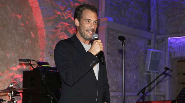 Αντίνοος Αλμπάνης για τον καρκίνο: Το σώμα δεν ανήκε πια σε μένα - Συγκλονιστική ανάρτηση με "δυνατή" φωτογραφία