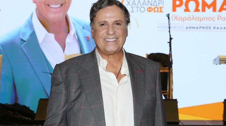 Ο Χάρης Ρώμας για το βιβλίο Τσίπρα: &quot;Πιστεύω ότι το αποχετευτικό σύστημα στο Βυζάντιο έχει πιο ενδιαφέρον&quot;