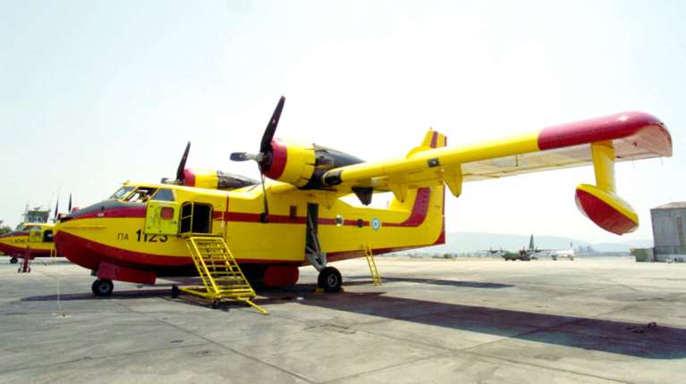 Θεσσαλονίκη: Βλάβη σε πυροσβεστικό αεροσκάφος – Ακινητοποιήθηκε κατά την προσγείωση του στο αεροδρόμιο &quot;Μακεδονία&quot;