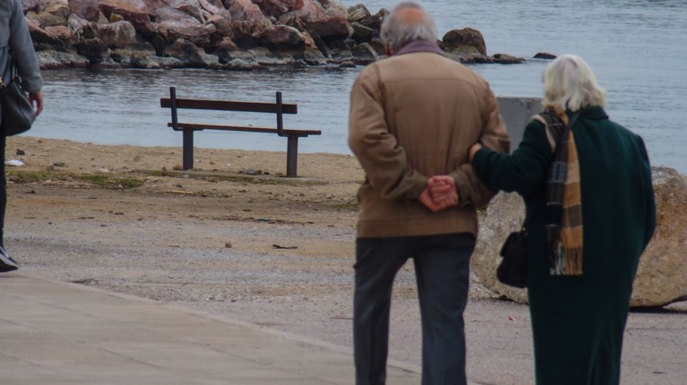 συνταξιούχοι ηλικιωμένοι