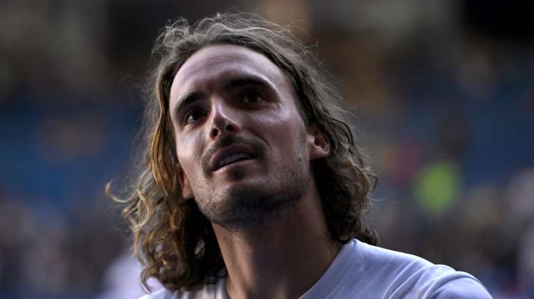 Αποσύρθηκε από το τουρνουά της Βιέννης ο Στέφανος Τσιτσιπάς