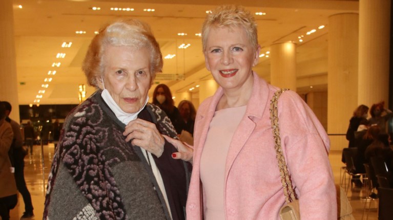 ΣΥΛΒΑ ΑΚΡΙΤΑ ΕΛΕΝΑ ΑΚΡΙΤΑ