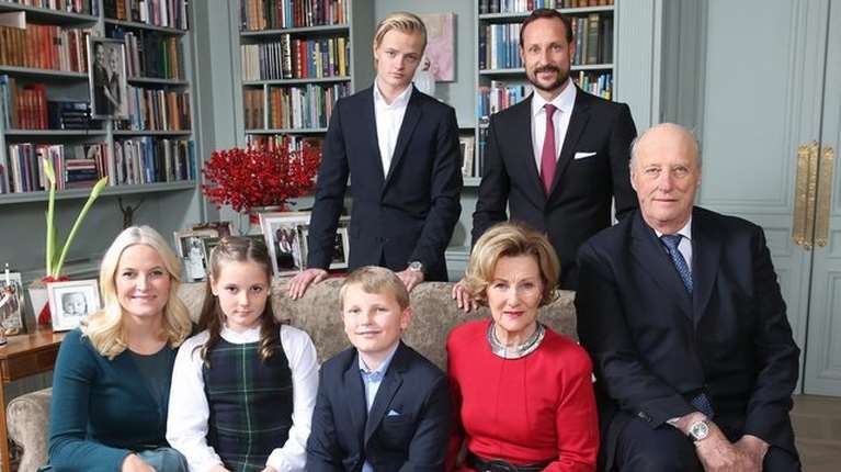 Σάλος στη Νορβηγία με τον γιο της πριγκίπισσας Μέτε-Μάριτ: Κατηγορείται για τέσσερις βιασμούς, κακοποίηση, βιαιοπραγίες...