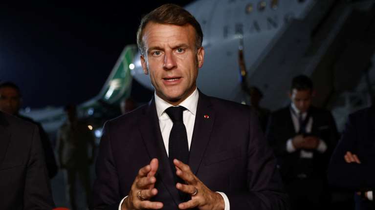 Μακρόν: Η Ευρώπη πρέπει να συνεργαστεί με τον Πούτιν εάν αποτύχουν οι προσπάθειες των ΗΠΑ