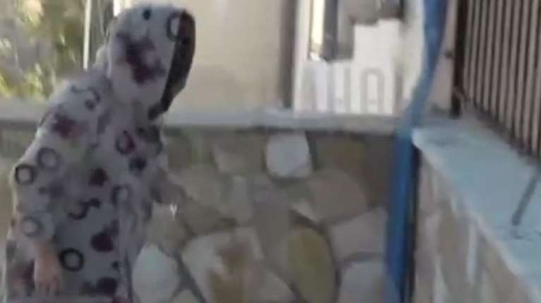 Βοιωτία: &quot;Η γιαγιά ήταν στο πάτωμα, μέσα στις ακαθαρσίες, της είχε πετάξει κάτι μπισκότα...&quot; - Συγκλονίζουν οι μαρτυρίες