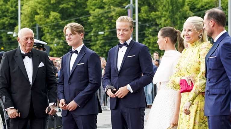 Τα σκάνδαλα "πνίγουν" τη νορβηγική βασιλική οικογένεια: Συνελήφθη λίγο πριν τη δίκη του ο γιος της Μέτε Μαρίτ