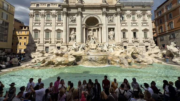 Ρώμη: Εισιτήριο 2 ευρώ για τους τουρίστες στη Φοντάνα ντι Τρέβι από 1/2/2026