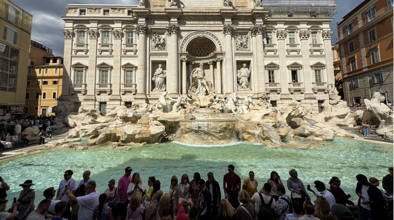 ΦΟΝΤΑΝΑ ΝΤΙ ΤΡΕΒΙ