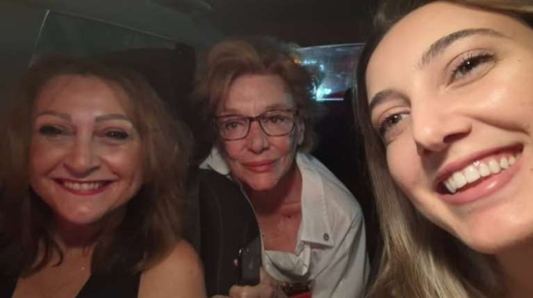 &quot;Η Μάρω Κοντού μάς σκηνοθέτησε τη σέλφι&quot; – Η οδηγός μιλά για την αξέχαστη διαδρομή με την ηθοποιό