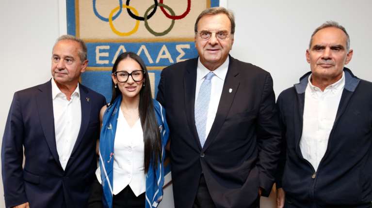 Κλαυδία: Θα ερμηνεύσει την "Αστερομάτα" στην Τελετή Παράδοσης της Ολυμπιακής Φλόγας στο Καλλιμάρμαρο