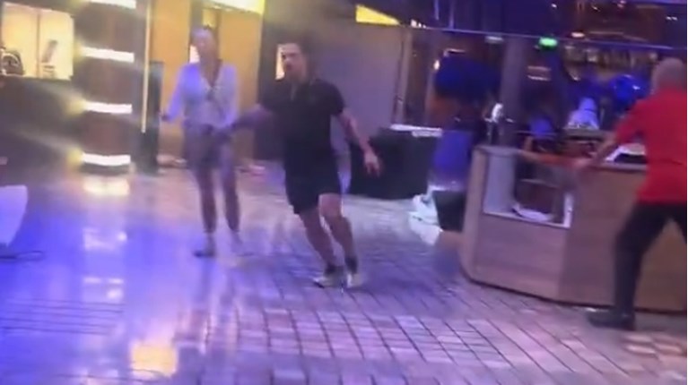 κρουαζεροπλοιο