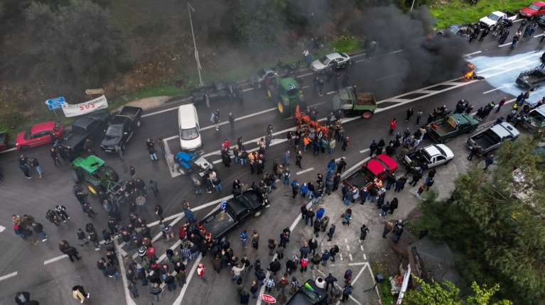 Παρέμβαση του εισαγγελέα του Αρείου Πάγου για τα αγροτικά μπλόκα και την παρακώλυση συγκοινωνιών