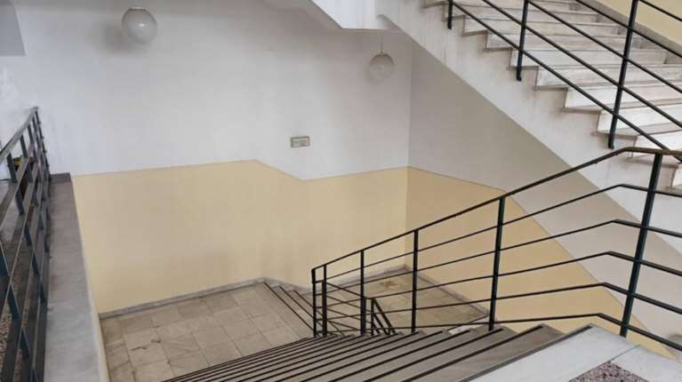 ΕΚΠΑ: Το Πανεπιστήμιο απεκατάστησε τους τοίχους στη Σχολή Νομικών Οικονομικών και Πολιτικών Επιστημών