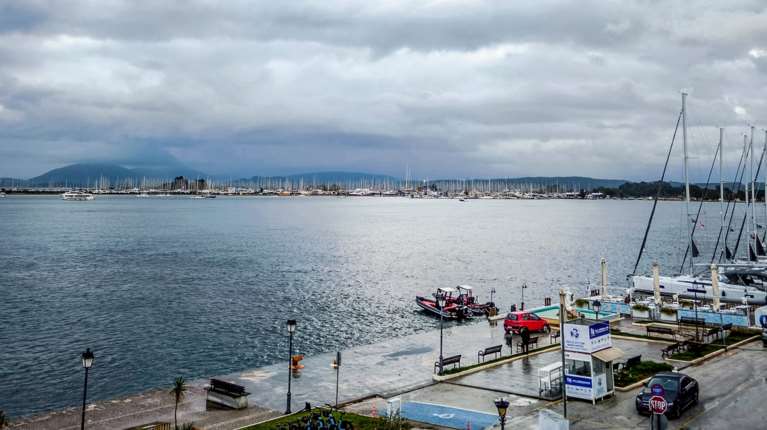 Καιρός: Έρχονται τρία ισχυρά ψυχρά επεισόδια μέσα τον Ιανουάριο - Θερμό το Σαββατοκύριακο με βροχές