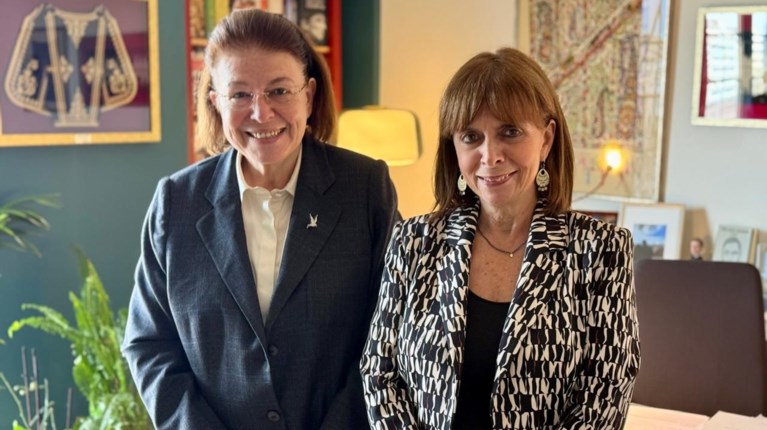 μενδωνη σακελλαροπουλου