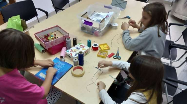 Tο AQUA Carpatica ενώνει τις δυνάμεις του με το Σωματείο &quot;Πρωτοβουλία για το Παιδί&quot; για να φωτίσει το δρόμο των παιδιών που έχουν ανάγκη