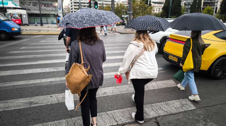 Κακοκαιρία εξπρές τύπου "Π" τη Δευτέρα: Βροχές, καταιγίδες αλλά και θερμοκρασίες έως 32 βαθμούς Κελσίου