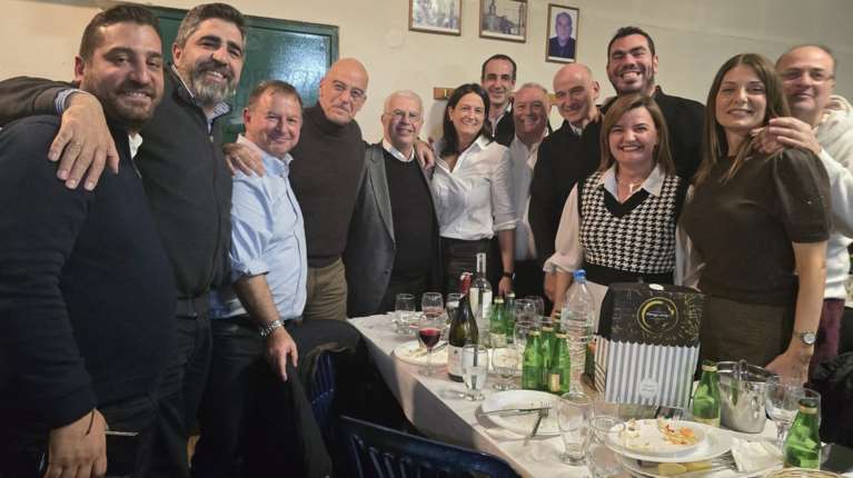 &quot;Γαλάζιο&quot; τσιπουρο-κάζανο στη Φλώρινα με Δένδια, Κεραμέως και Δημητριάδη [εικόνες - βίντεο]