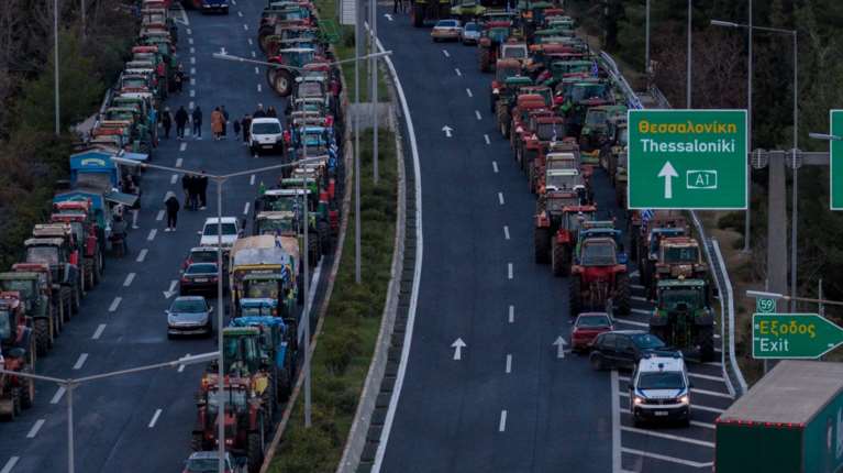 Ο &quot;χάρτης&quot; των αγροτικών μπλόκων: Αποκλεισμοί σε εθνικές οδούς και τελωνεία - Κινητοποιήσεις σε 8 περιοχές