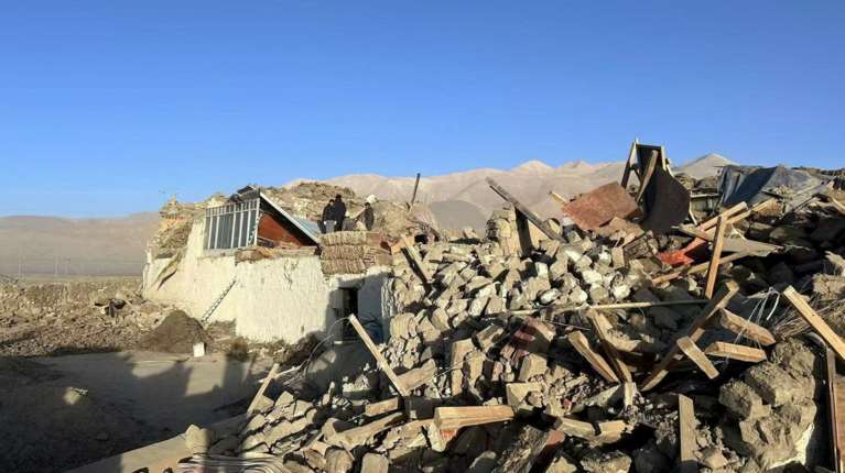 Πολύνεκρος σεισμός στο Θιβέτ: Τουλάχιστον 93 άνθρωποι έχασαν τη ζωή τους [εικόνες - βίντεο]