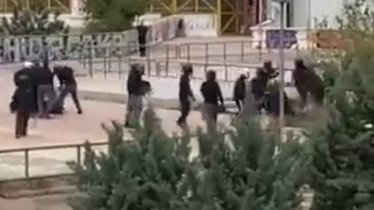 Κουκουλοφόροι
