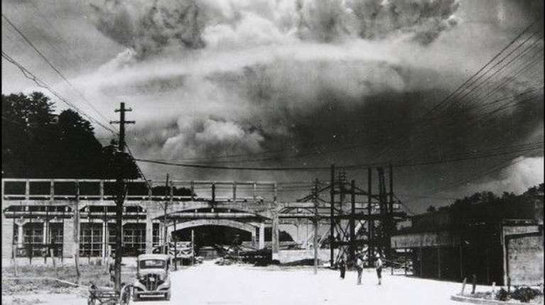 Ναγκασάκι:  80 χρόνια μετά, ενός λεπτού σιγή την ώρα της έκρηξης της ατομικής βόμβας -Ηχησε καμπάνα για πρώτη φορά από τότε