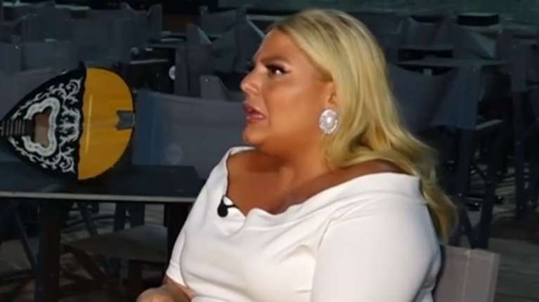 Δανάη Μπάρκα: &quot;Δεν αδικείται η προσωπικότητά μου όταν λένε ότι είμαι η κόρη της Βίκυς Σταυροπούλου&quot;