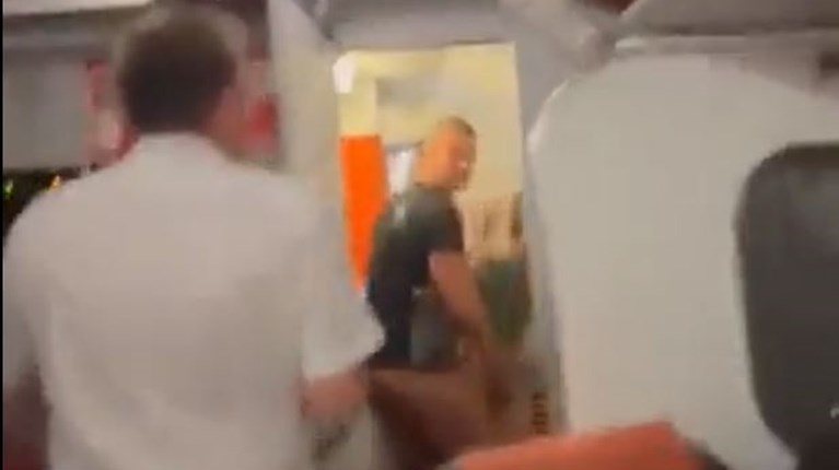 ΣΕΞ ΑΕΡΟΠΛΑΝΟ