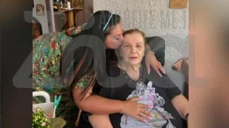 Σαλαμίνα: &quot;Οργανωμένο, ψυχρό, προμελετημένο το έγκλημα - Θύμα και ο αδερφός μου&quot;, λέει με λυγμούς η κόρη της 75χρονης