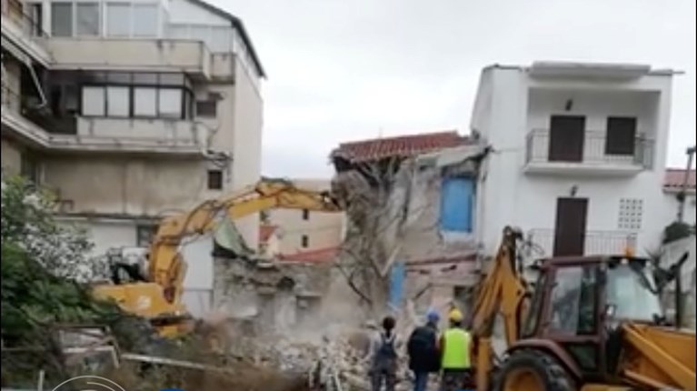 Σάμος κατεδάφιση σπιτιού