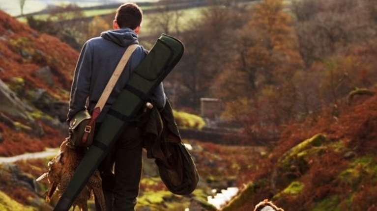 Αρκαδία: &quot;Αλληλοτουφεκίστηκαν, από λάθος την πλήρωσε&quot;, λέει αυτόπτης μάρτυρας για τον νεκρό κυνηγό - Πατέρας 4 παιδιών το θύμα