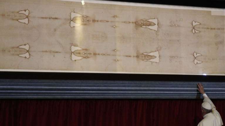 Ιερά Σινδόνη: Ένα από τα πολυτιμότερα λατρευτικά αντικείμενα του Καθολικισμού σε ψηφιακή μορφή - Για προσκύνημα στο Τορίνο