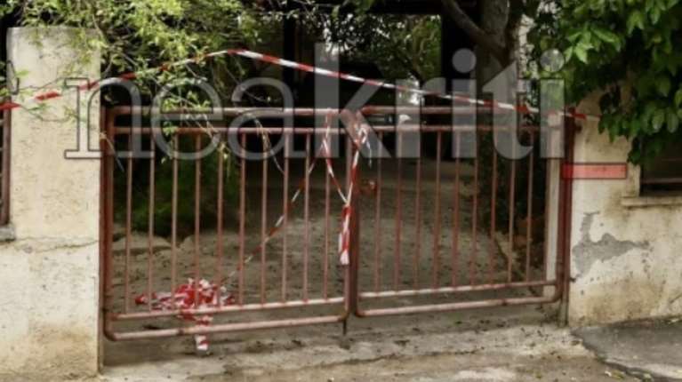 Θρίλερ στο Ηράκλειο: Μητέρα και γιος νεκροί, διασωληνωμένος ο άλλος γιος - Μυστήριο με τη σακούλα στο κεφάλι του θύματος