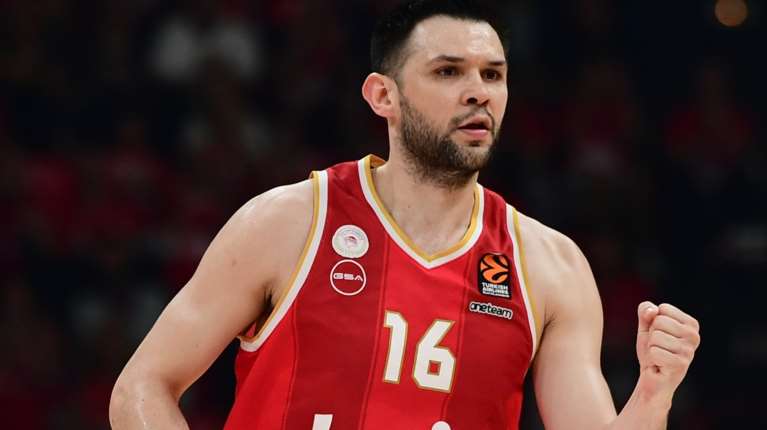 Συγκλονιστικός Κώστας Παπανικολάου: Ο αρχηγός της Εθνικής προστάτεψε δύο παιδιά που είδαν τη μητέρα τους να τραυματίζεται σε τροχαίο