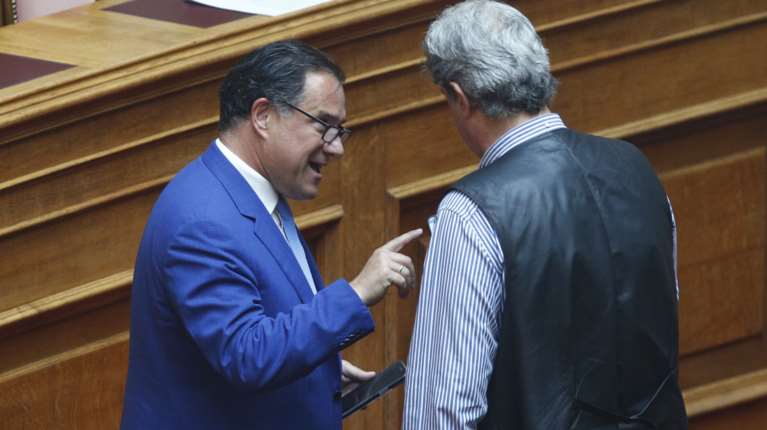 Αρπάχτηκαν Γεωργιάδης - Πολάκης: &quot;Ο Φραπές είναι Κρητικός&quot; - &quot;Κολλητός του Αυγενάκη είναι&quot;