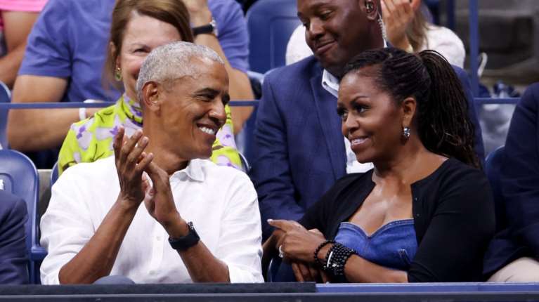 Τέλος στις φήμες για διαζύγιο από τους Ομπάμα: &quot;Ούτε μια στιγμή δεν σκέφτηκα να τον χωρίσω&quot; - &quot;Με πήρε πίσω&quot;