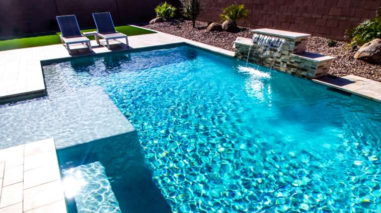 Παξοί: Επί 45 λεπτά πάλευαν να επαναφέρουν στη ζωή την 4χρονη που πνίγηκε σε πισίνα - Η μαμά της ετοιμαζόταν να πάει για δουλειά