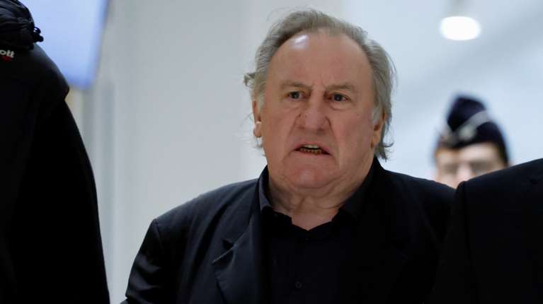 Γαλλία: Την ενοχή του Ντεπαρντιέ ζητά ο εισαγγελέας - Δικάζεται για δύο σεξουαλικές επιθέσεις το 2021